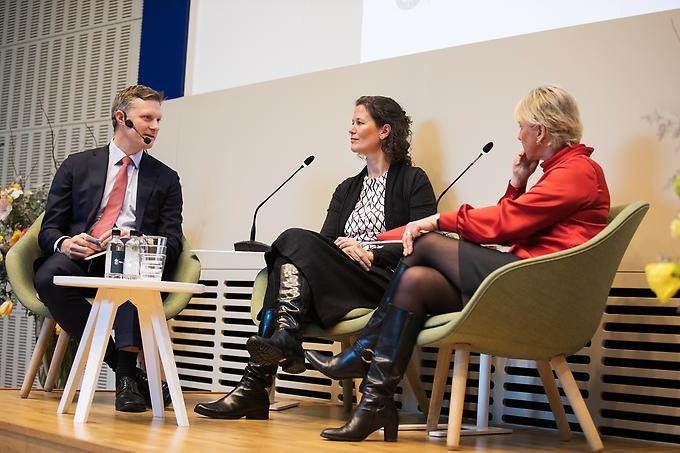 Samtal vid installationsföreläsning Anna Lindh-professor