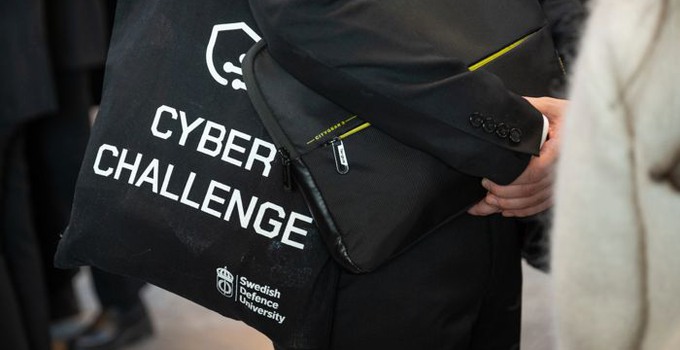 Bag with text: Cyber Challenge.